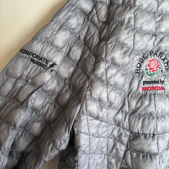 The North Face Silver ThermoBall Trekker Jacket - Rose Parade XL - Picture 4 of 6